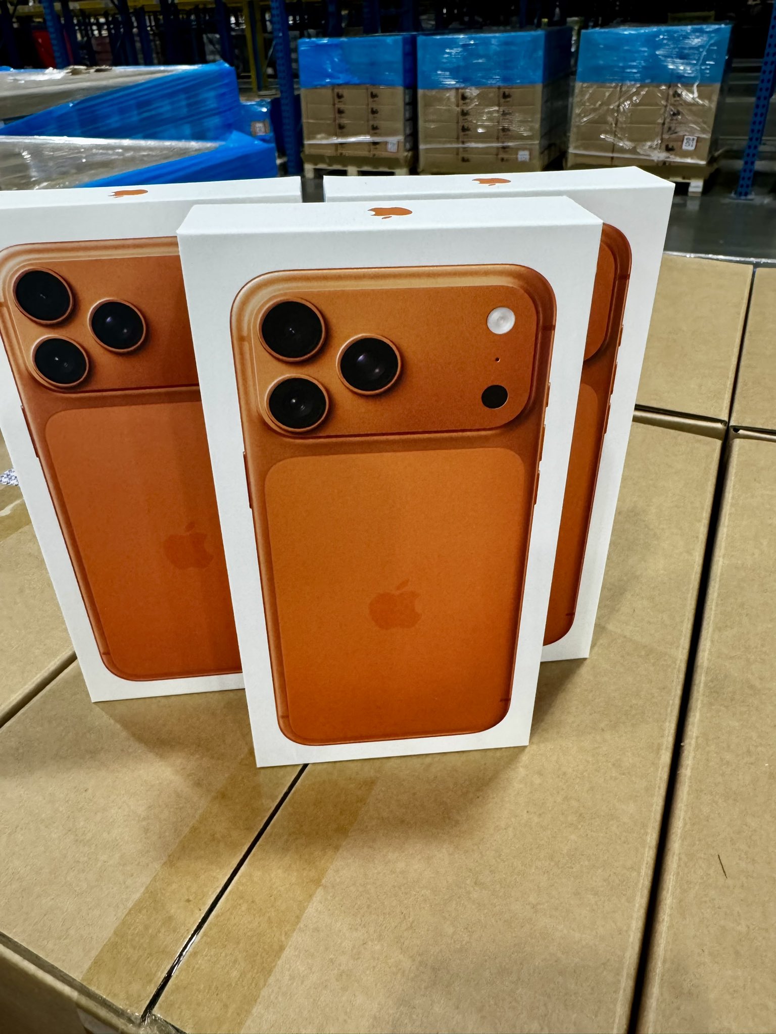 Apple iPhone 17 Pro Max wholesale listing thumbnail 2