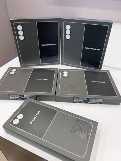 Samsung Galaxy Z Fold8 wholesale listing thumbnail 2
