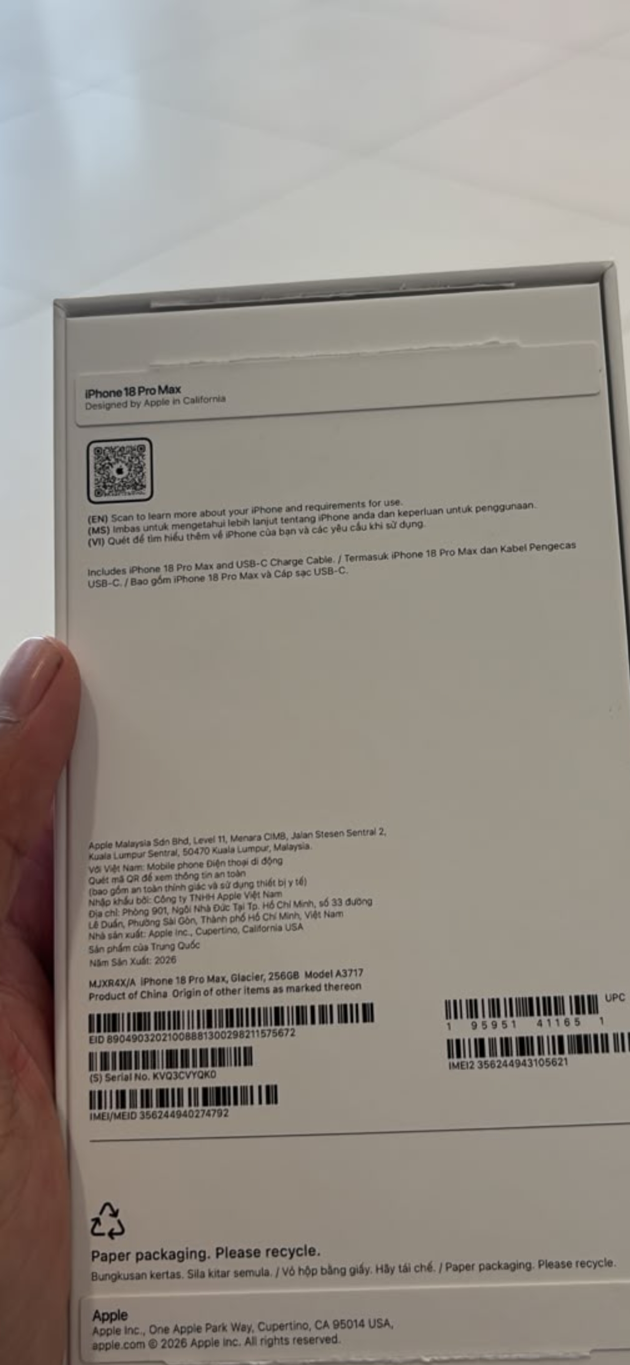 Apple iPhone 18 Pro Max 2 TB Glacier wholesale listing thumbnail 2